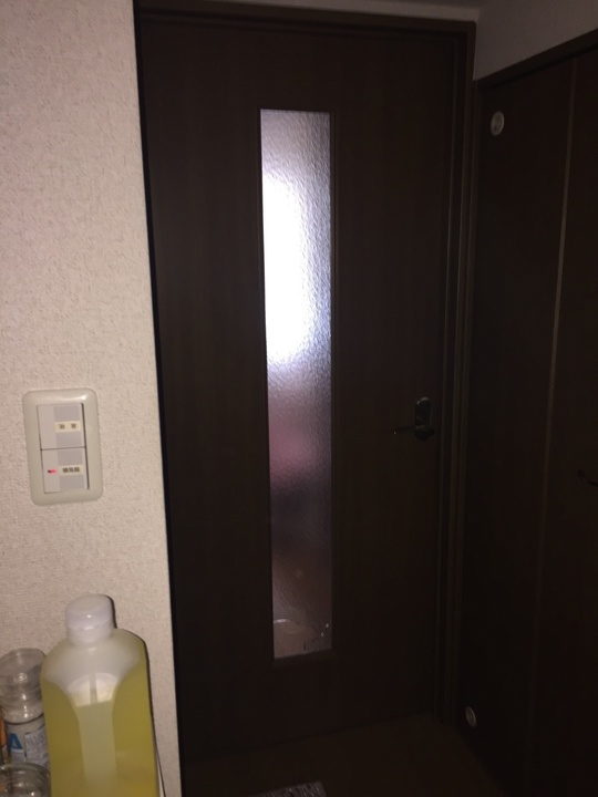 5 000円から 出張窓ガラス修理 交換は ガラパゴス 5 000円から 出張窓ガラス修理 交換は ガラパゴス