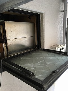 狛江市の窓ガラス修理、交換専門店「ガラパゴス!」